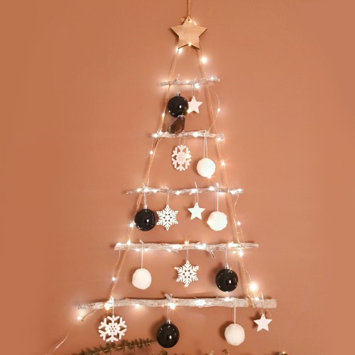 [인테리어 소품] 크리스마스 트리 나무 벽 장식 소품 전구